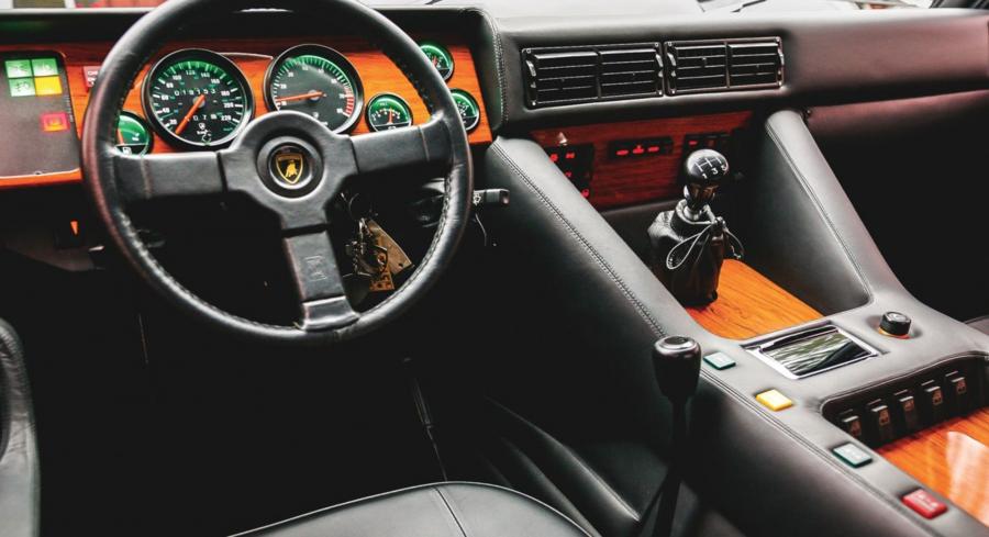 Торпедо Lamborghini LM002 1990 года  (NA) (фото 45 из 55)